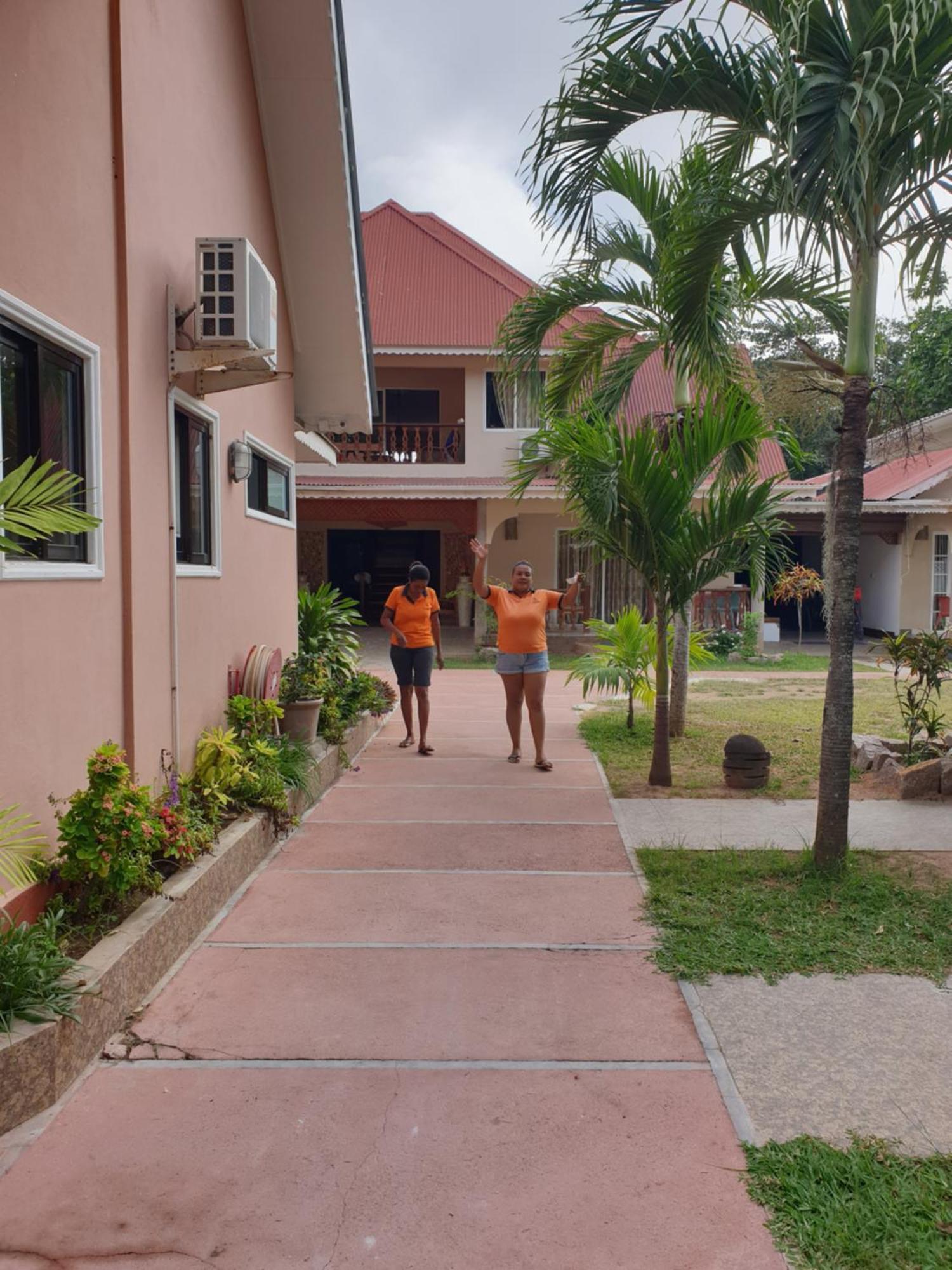 Authentique Hotel