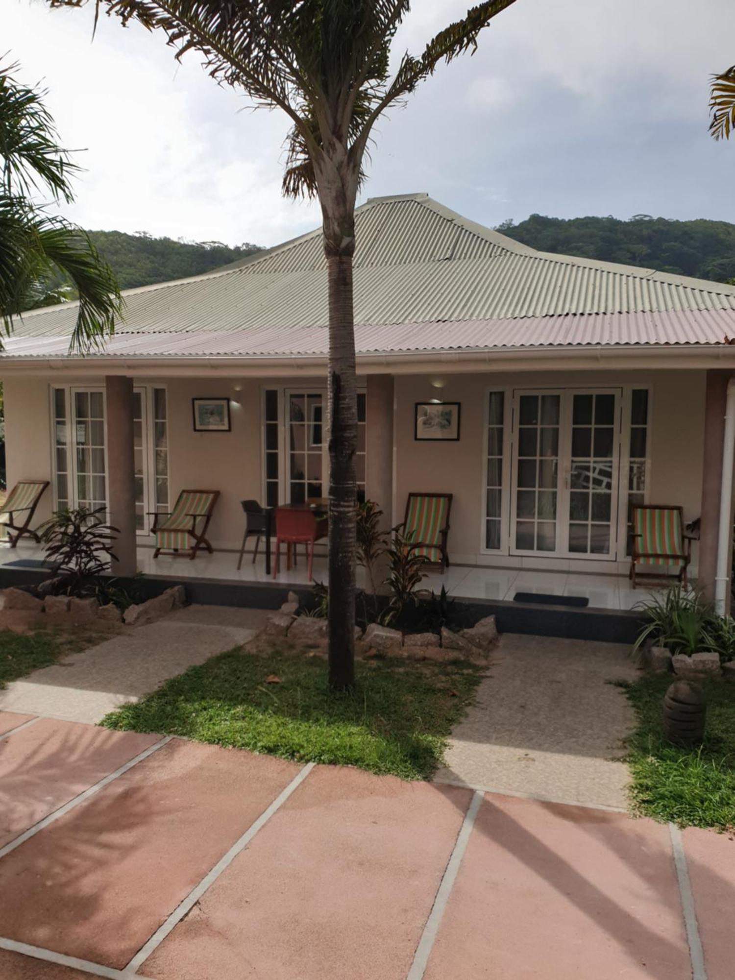 Authentique Hotel 3*