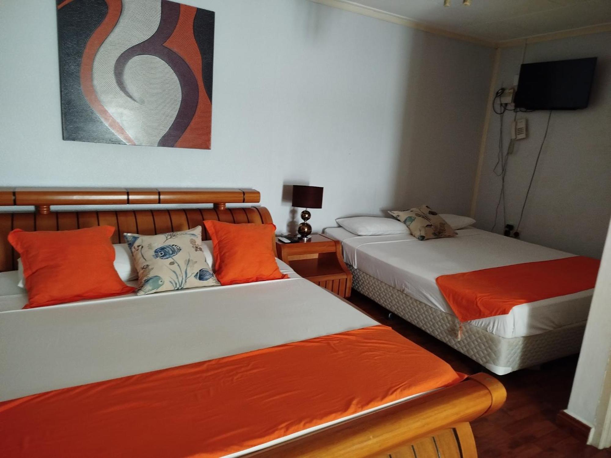 Authentique Hotel